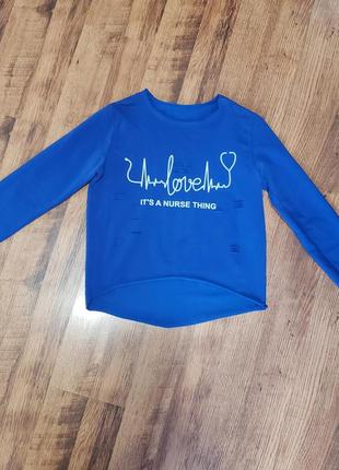 Свитшот с рваностями