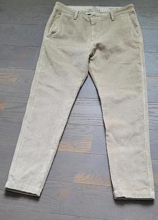 Штани вельветові levis пісочного  кольору щільні стан нового розміру 32-32