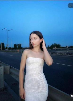 Нежное мини платье бандо