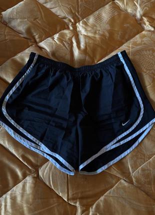Шорты женские nike wair dri-fit short