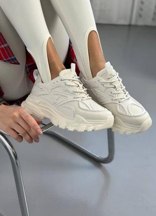 Кроссовки женские кожаные молочные