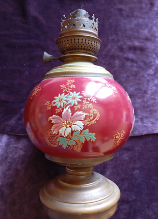 Винтажная керосиновая лампа