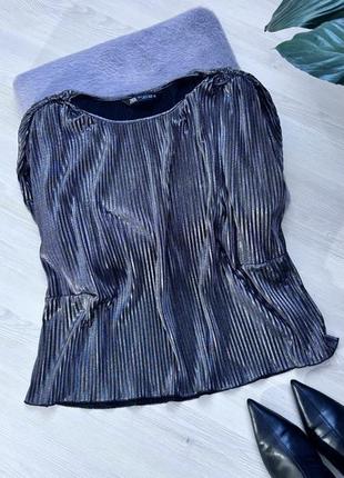 Стильная блузка зара с металлическим блеском
