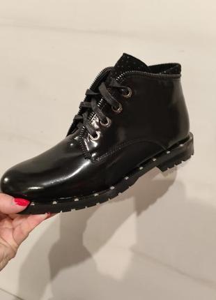 Кожаные ботинки на весну