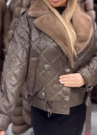 Кожная куртка бомбер с норкой