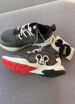 Кросівки zara