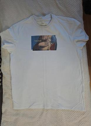 Біла фудболка