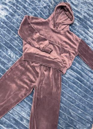 Спортивний костюм