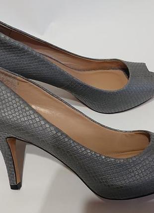 Женские кожаные туфли с открытым носком vince camuto 40 41 кожа летние