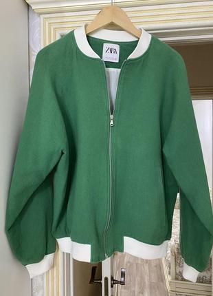 Мужская кофта бомбер zara, размер l.лучше сядет на m идеальное состояние