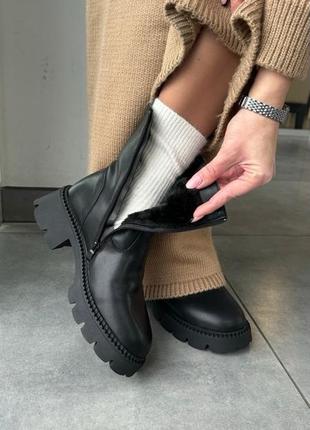 Зимние ботинки черные женские