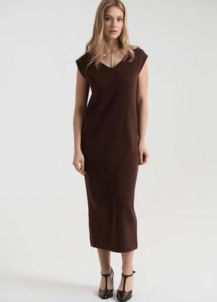 Удлиненное платье прямого кроя