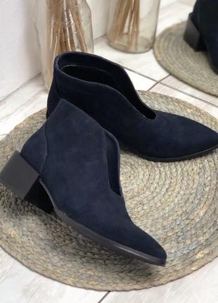 Ботильони туфлі с гострим носком на підборах 4 см
