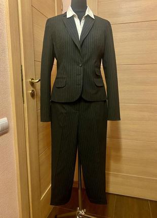Новый стильный брендовый деловой костюм 46, 48 или м, л
