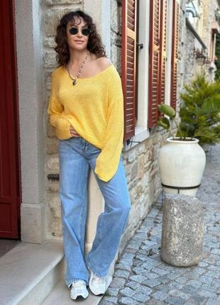 Свитер женский желтый