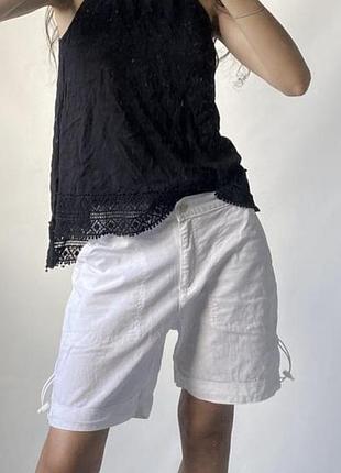 Шорты базовые карго белые бермуды