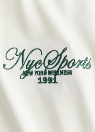 Футболка молочная молочного цвета с вышитой надписью hm h&m xl oversize4 фото