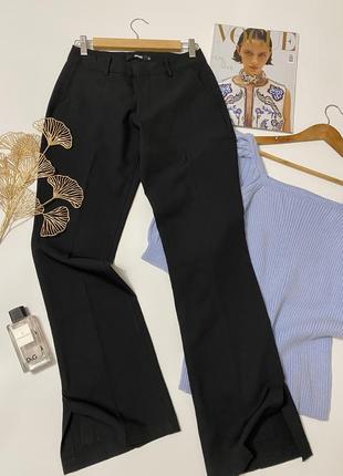 Брюки з розрізами