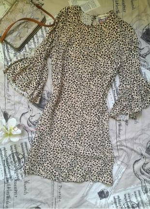 Платье в актуальный принт/леопардовое платье