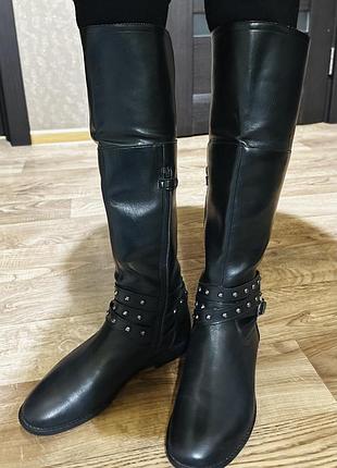 Жіночі чоботи