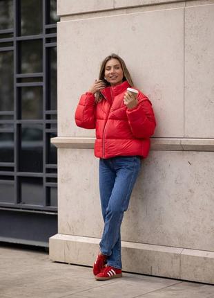 Короткая женская куртка-трансформер со съемными рукавами