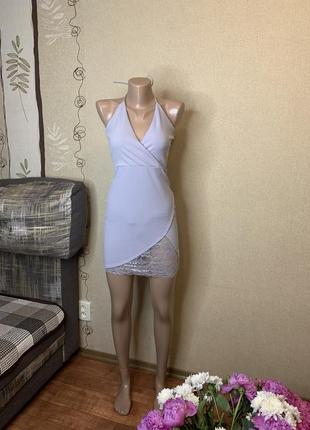 Платье с кружевом