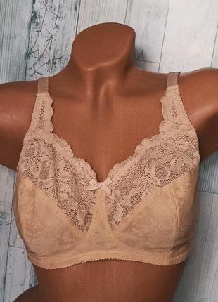 Комфортный бюстгальтер от next без поролона и косточек.