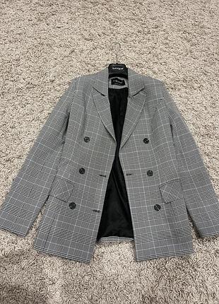 Піджак в клітинку