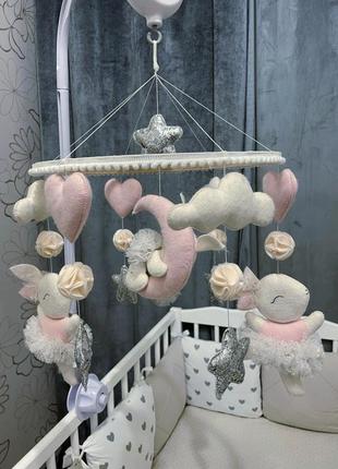 Мобиль на детскую кроватку