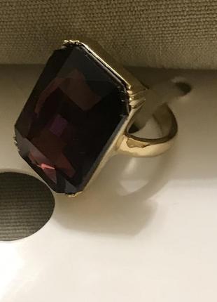 Каблучка кільце  з рубіновим склом
