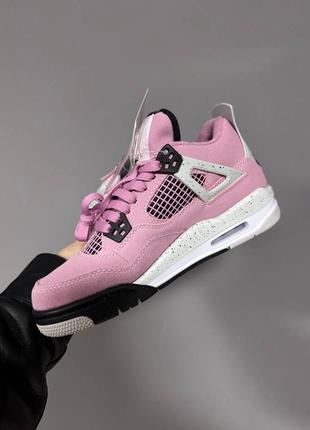 Кроссовки We have a closer look at the Air Jordan 5 Mars For Her via die_sel666
