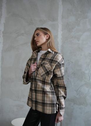 Фланелевая рубашка в клетку овер