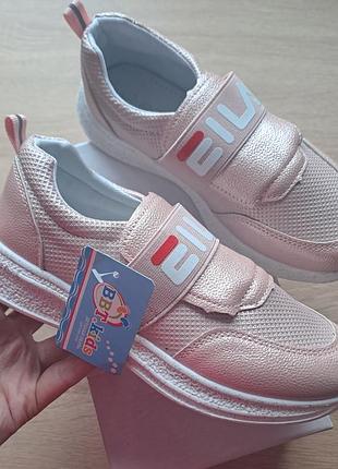 Кроссовки 🩰на весну