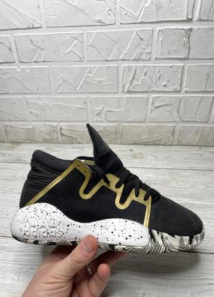 Баскетбольные кроссовки adidas 35 р