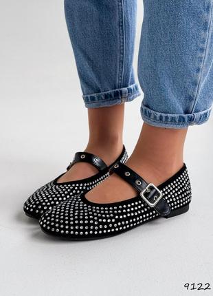 Распродажа черные очень стильные балетки декорированы стразами