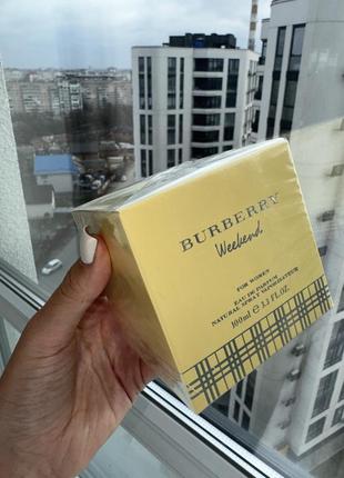 Парфуми burberry weekend пудровий  аромат  оригінал в блістері  парфюм