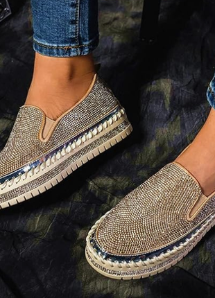 Шикарні мокасини зі стразами
