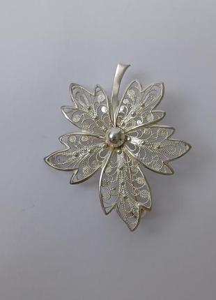 Вінтажна брошка, срібло, філігрань (скань), листок.