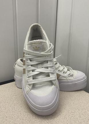 Жіночі кросівки adidas nizza platform