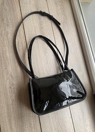 Лаковая кожаная сумка