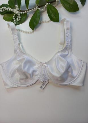 Бюстгальтер от французского бренда chantelle размер 75d