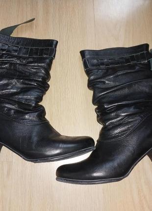 Черевики, чоботи