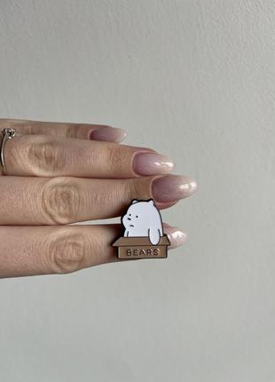 Пін значок металевий брошка білий ведмідь у коробці bear