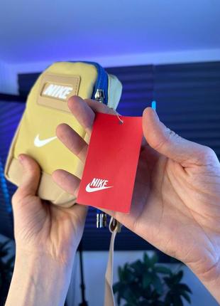 Месенджери nike 4