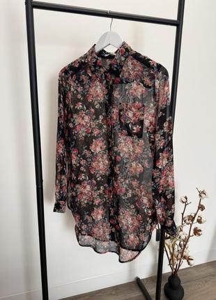 Подовжена блузка сорочка шифонова чорна в квіточки квітковий принт м