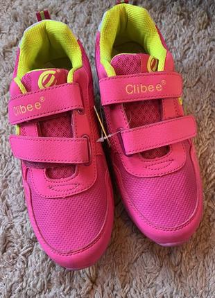 Кроссовки для девочки