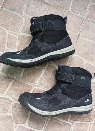 Зимние ботинки