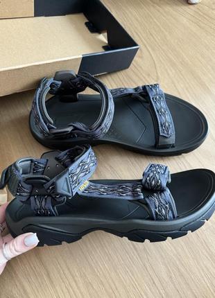 Сандалі чоловічі