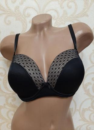 Красивый бюстгальтер с пуш ап и съёмными бретелями m&s