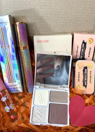 Подарочный бокс косметики